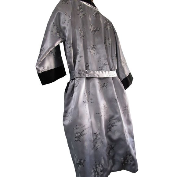 Asian Inspired Embroidered Dragon Reversible Black Gray Robe Men's L Thailand - Picture 6 of 16
